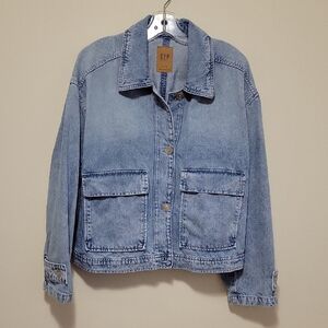 GAP Women's Denim Utility Shirt Jacket- Size XL- New!